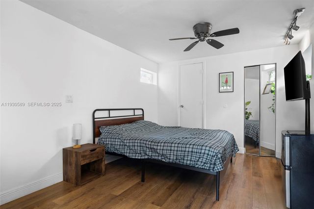 555 NE 73rd St, Miami, FL 33138