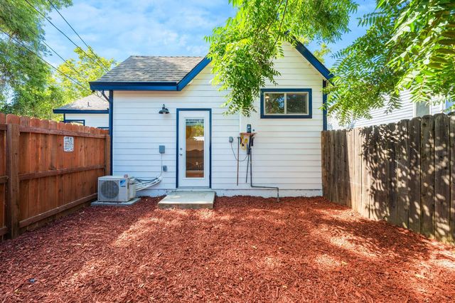 3609 20th Ave, Sacramento, CA 95820