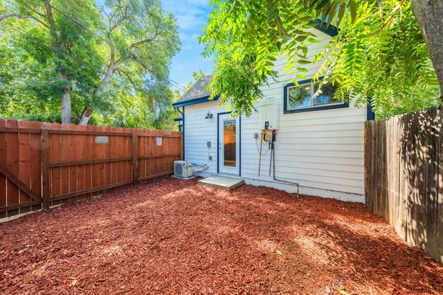 3609 20th Ave, Sacramento, CA 95820