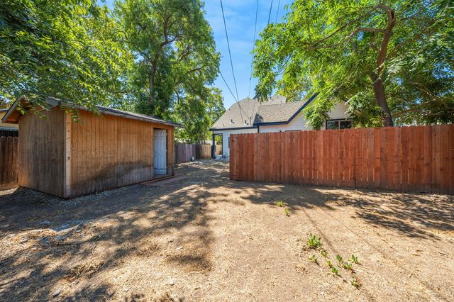 3609 20th Ave, Sacramento, CA 95820