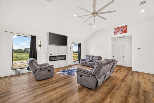 2479 Road 5838, Cleveland, TX 77327
