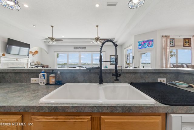 9006 HECKSCHER Drive, Jacksonville, FL 32226