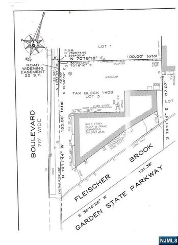 545 Mola Boulevard, Elmwood Park, NJ 07407