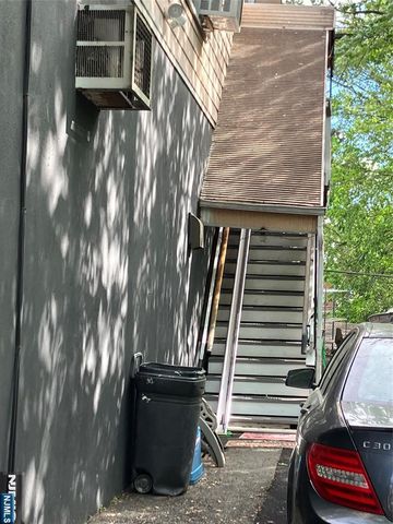 545 Mola Boulevard, Elmwood Park, NJ 07407