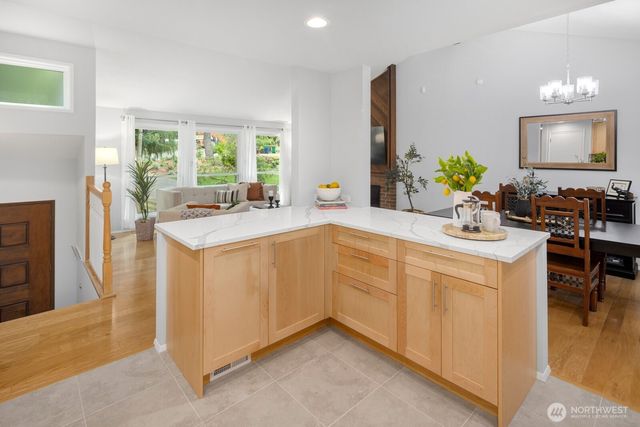 11828 NE 103rd Place, Kirkland, WA 98033