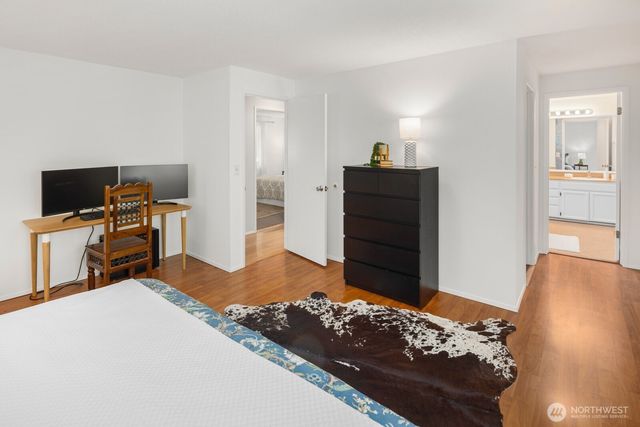 11828 NE 103rd Place, Kirkland, WA 98033