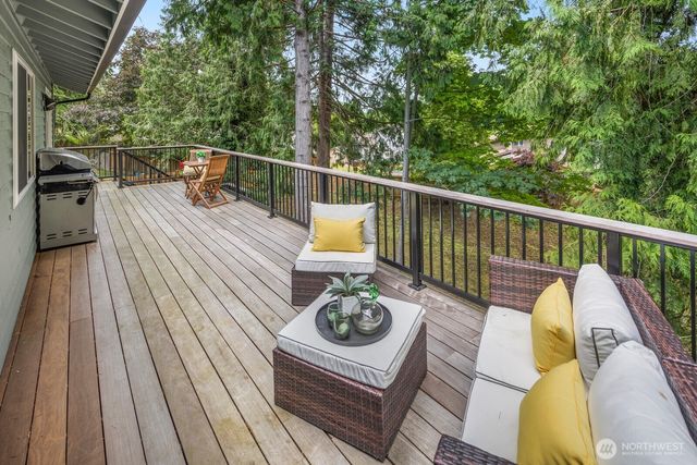 11828 NE 103rd Place, Kirkland, WA 98033