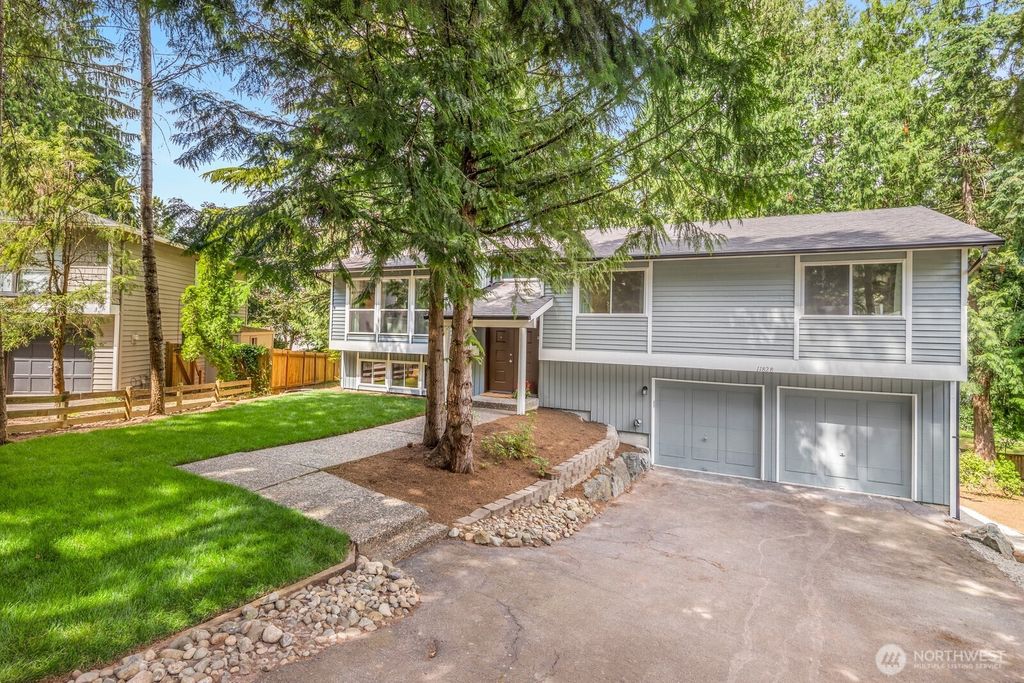 11828 NE 103rd Place, Kirkland, WA 98033