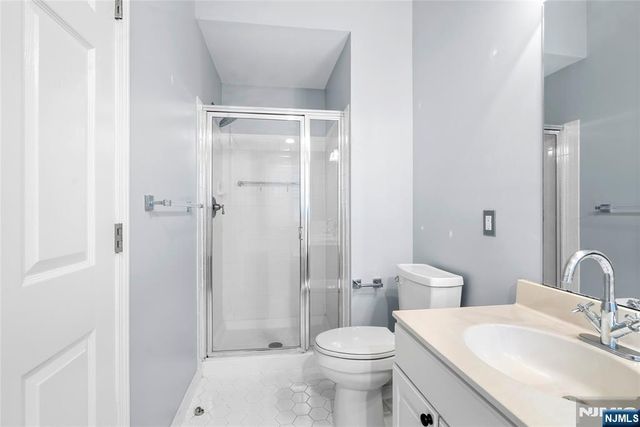 338 Oswego Court, West New York, NJ 07093