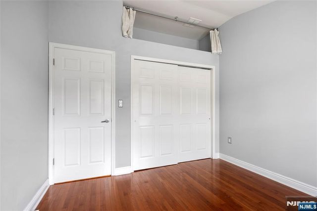 338 Oswego Court, West New York, NJ 07093
