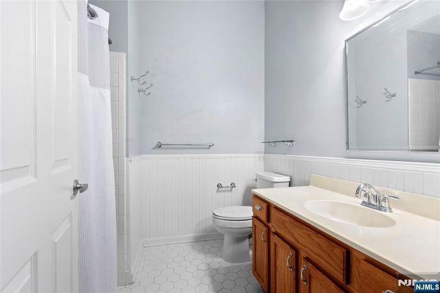 338 Oswego Court, West New York, NJ 07093