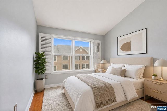 338 Oswego Court, West New York, NJ 07093
