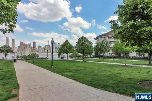 338 Oswego Court, West New York, NJ 07093