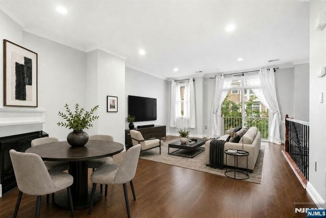 338 Oswego Court, West New York, NJ 07093