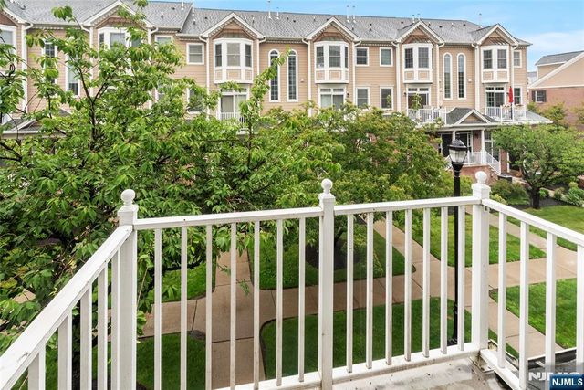 338 Oswego Court, West New York, NJ 07093