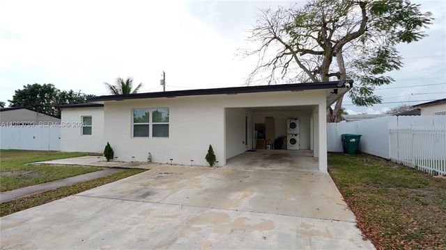 14580 Harrison St, Miami, FL 33176