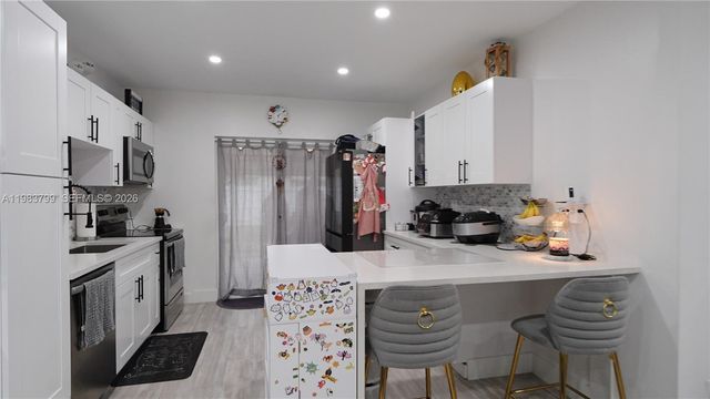 14580 Harrison St, Miami, FL 33176