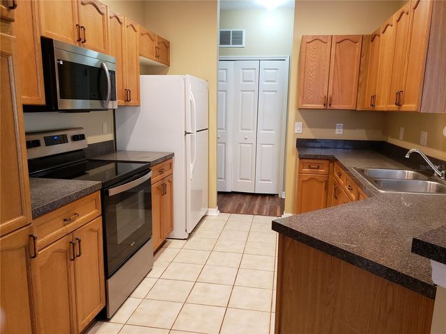 3658 OAKDALE CIRCLE 100, Oviedo, FL 32765