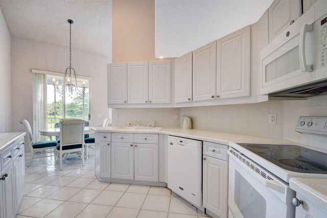 10220 Andover Coach Circle H2, Lake Worth, FL 33449