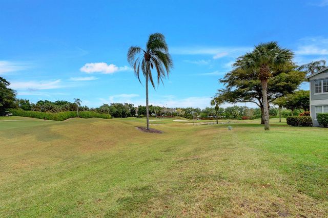 10220 Andover Coach Circle H2, Lake Worth, FL 33449
