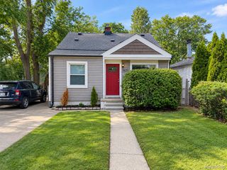 1522 S Campbell Road, Royal Oak, MI 48067