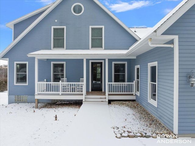 6522 Skyridge Drive NE, Belmont, MI 49306