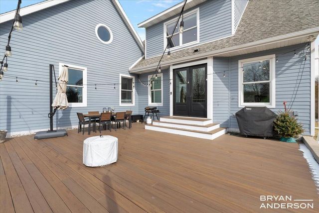 6522 Skyridge Drive NE, Belmont, MI 49306