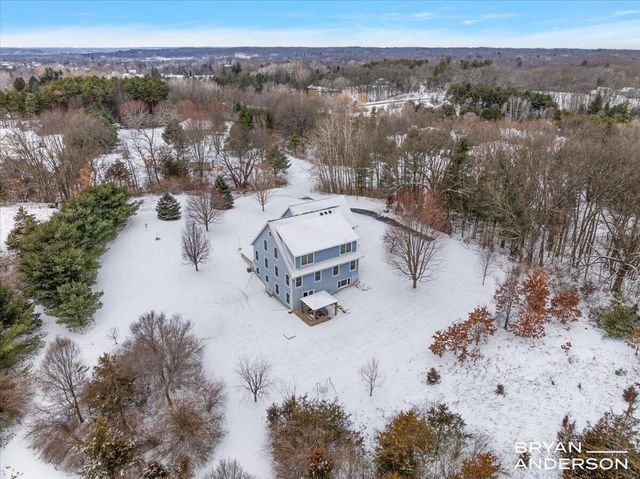 6522 Skyridge Drive NE, Belmont, MI 49306