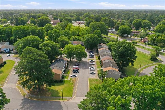 1529 Darren CIR, Portsmouth, VA 23701