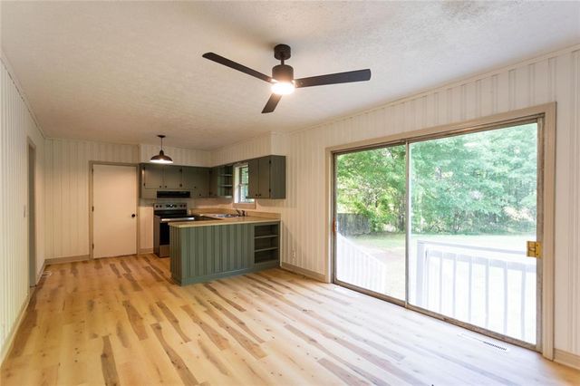 1431 S Broad Street, Monroe, GA 30655