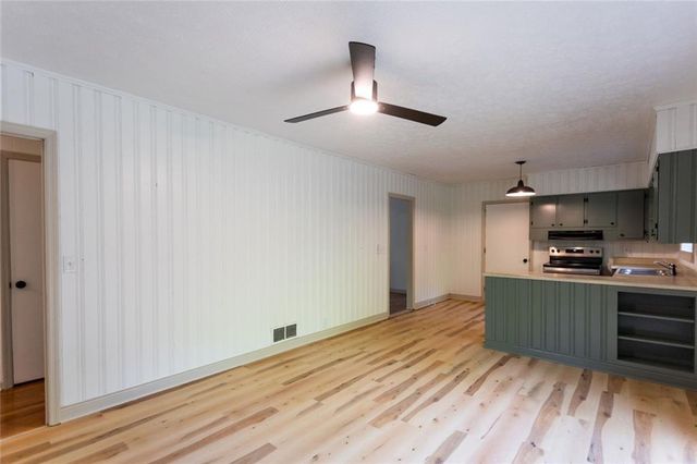1431 S Broad Street, Monroe, GA 30655