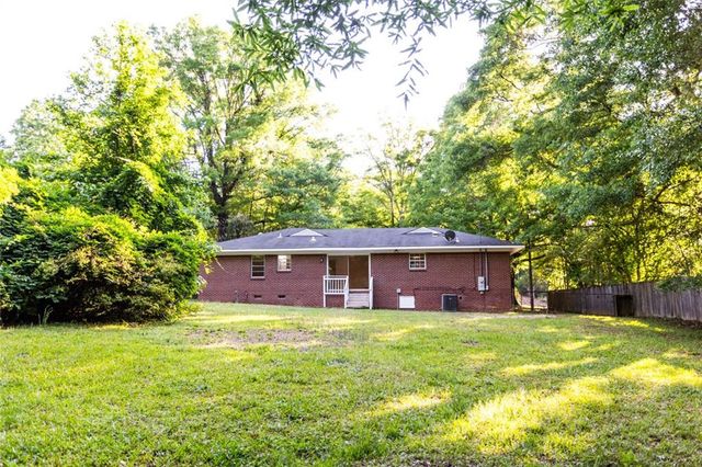 1431 S Broad Street, Monroe, GA 30655
