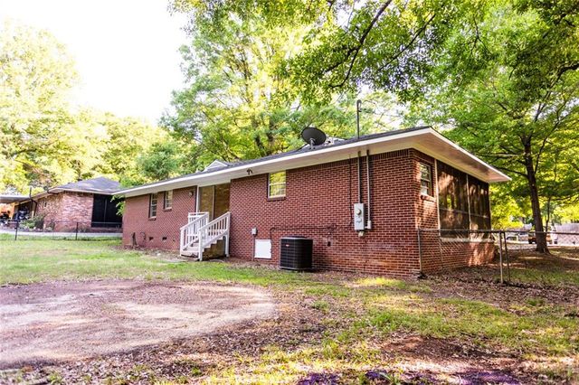 1431 S Broad Street, Monroe, GA 30655
