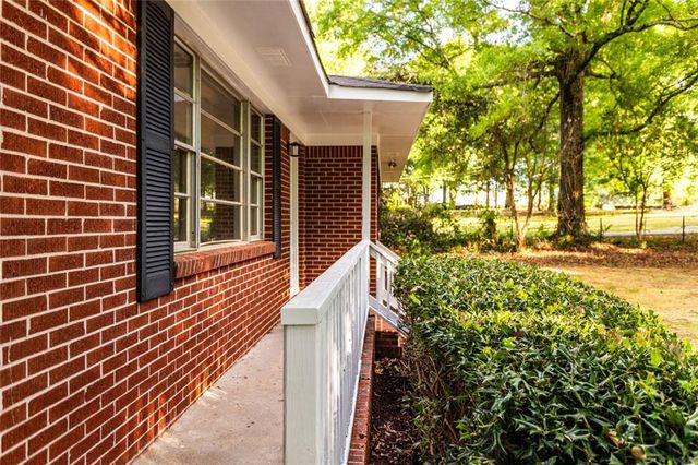 1431 S Broad Street, Monroe, GA 30655
