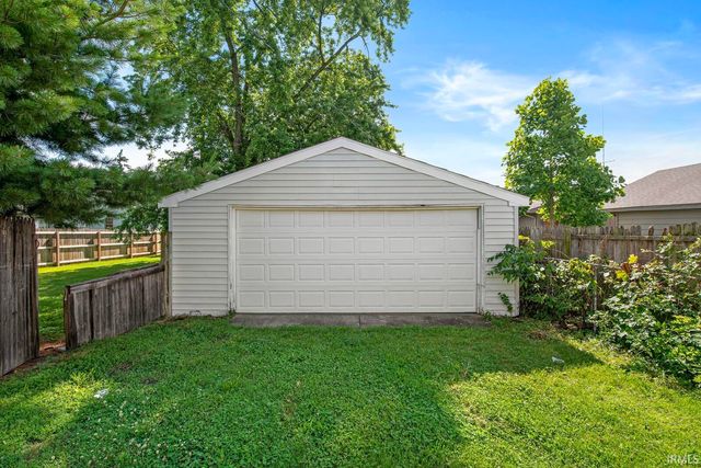 809 Meridian Street, Mishawaka, IN 46544