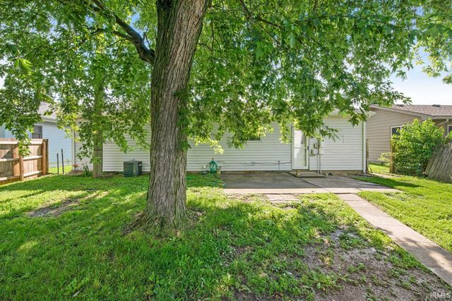 809 Meridian Street, Mishawaka, IN 46544