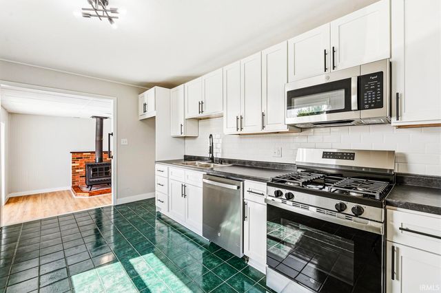 809 Meridian Street, Mishawaka, IN 46544