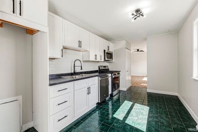 809 Meridian Street, Mishawaka, IN 46544
