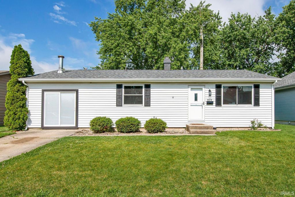 809 Meridian Street, Mishawaka, IN 46544