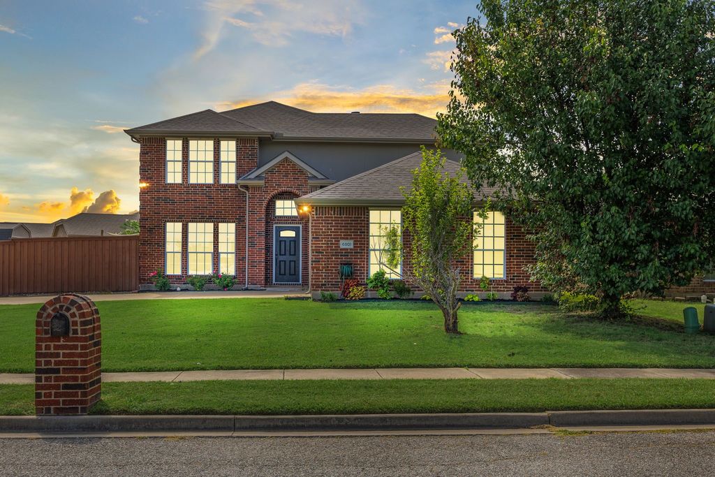 6501 Rienzi Drive, Greenville, TX 75402