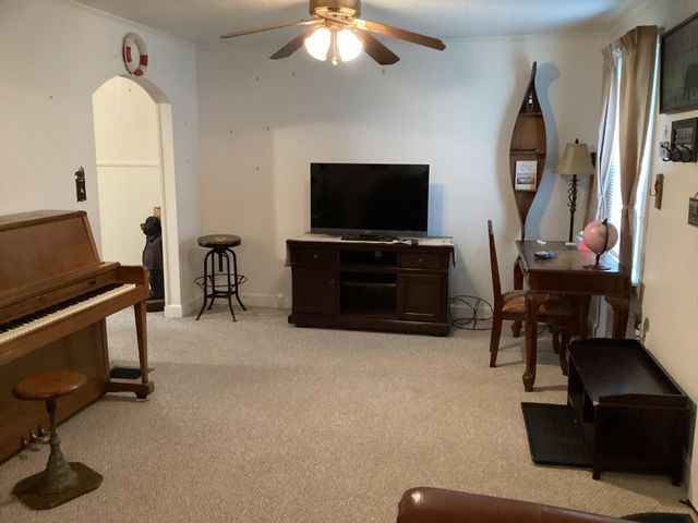 311 E High Street, Warsaw, KY 41095