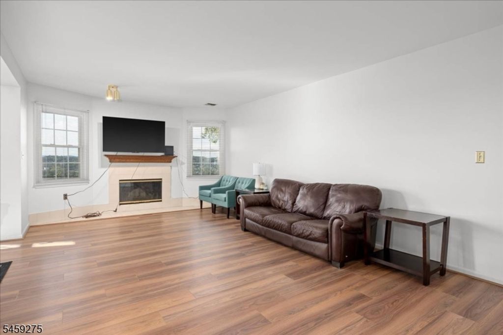 62 Amethyst Ln, Paterson City, NJ 07501 — photo 4