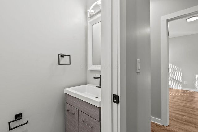 437-439 St Clair Avenue, Columbus, OH 43203