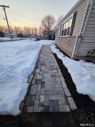 129 Valley View Drive, Meriden, CT 06450