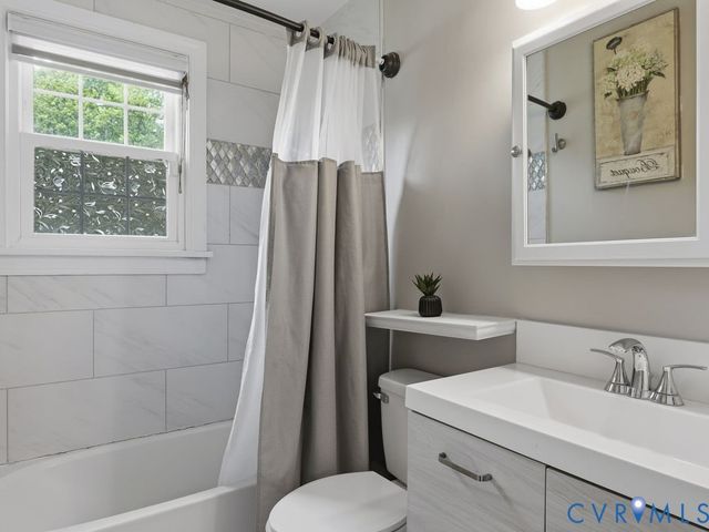 21 Monterey Ave, Sandston, VA 23150