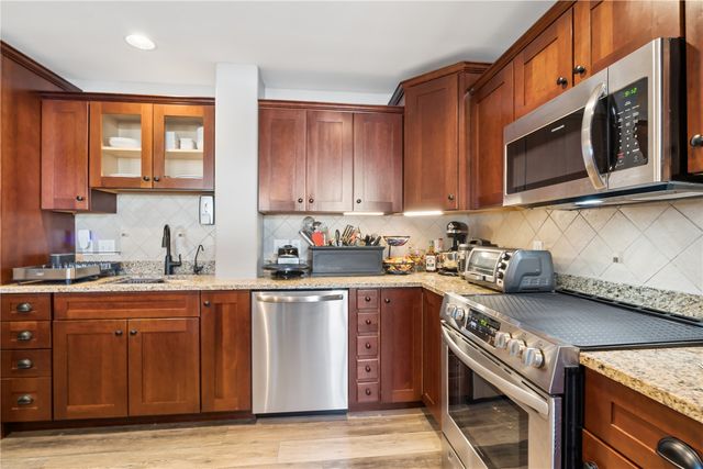 843 Quarry Road 318, Coralville, IA 52241