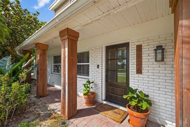 4626 BAY CREST DRIVE, Tampa, FL 33615