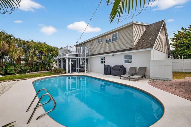 4626 BAY CREST DRIVE, Tampa, FL 33615