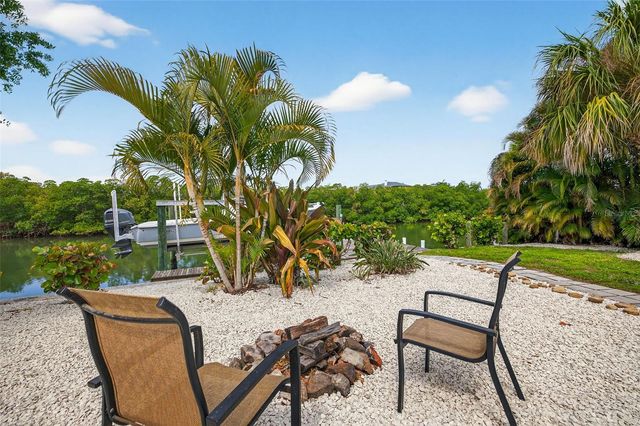 4626 BAY CREST DRIVE, Tampa, FL 33615