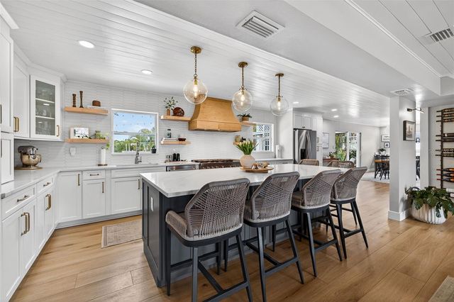 4626 BAY CREST DRIVE, Tampa, FL 33615